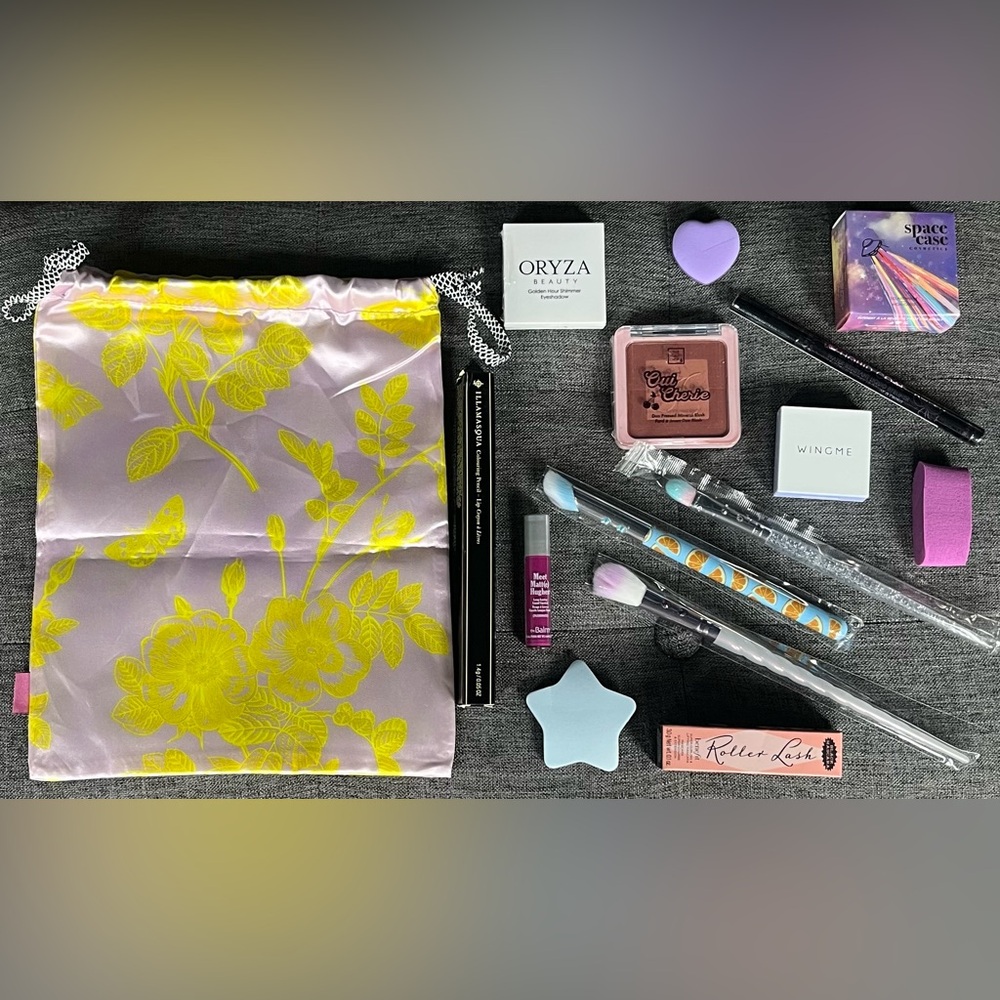Makeup 💄 Bundle 🛍️